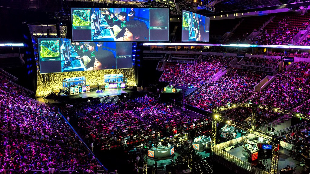 Кто выиграет турнир ESL One Birmingham Online по Dota 2